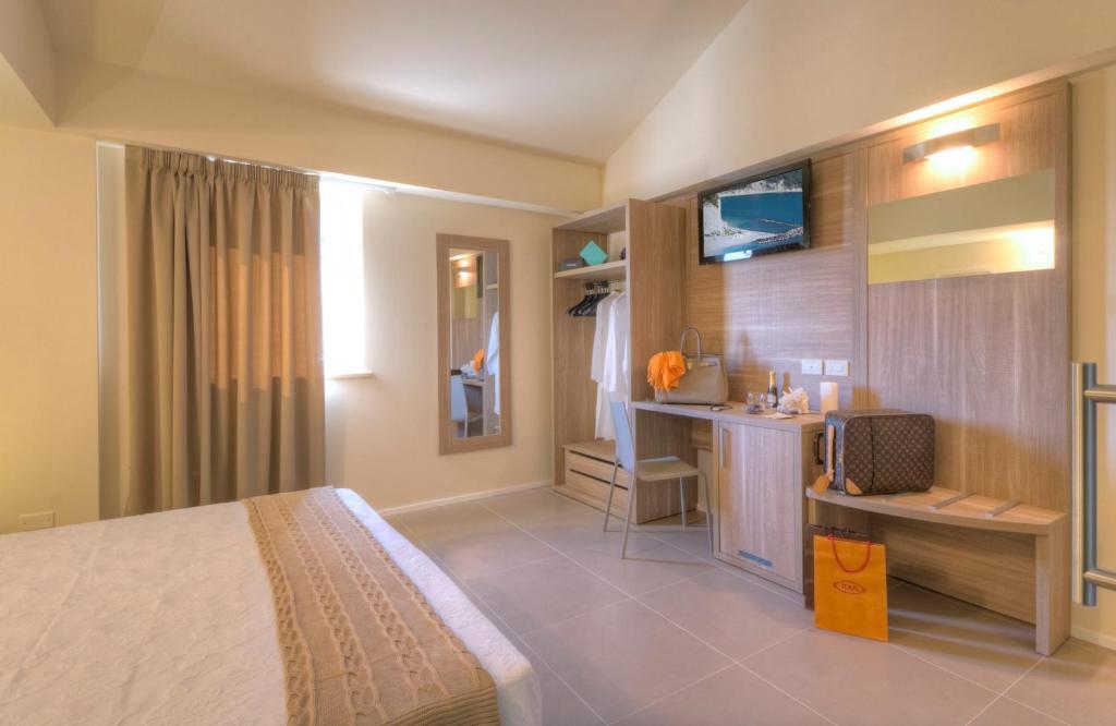 Palazzo Ruschioni Boutique Hotel Camerano Ruang foto