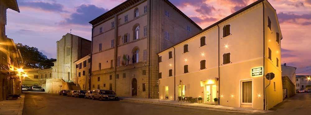 Palazzo Ruschioni Boutique Hotel Camerano Bagian luar foto