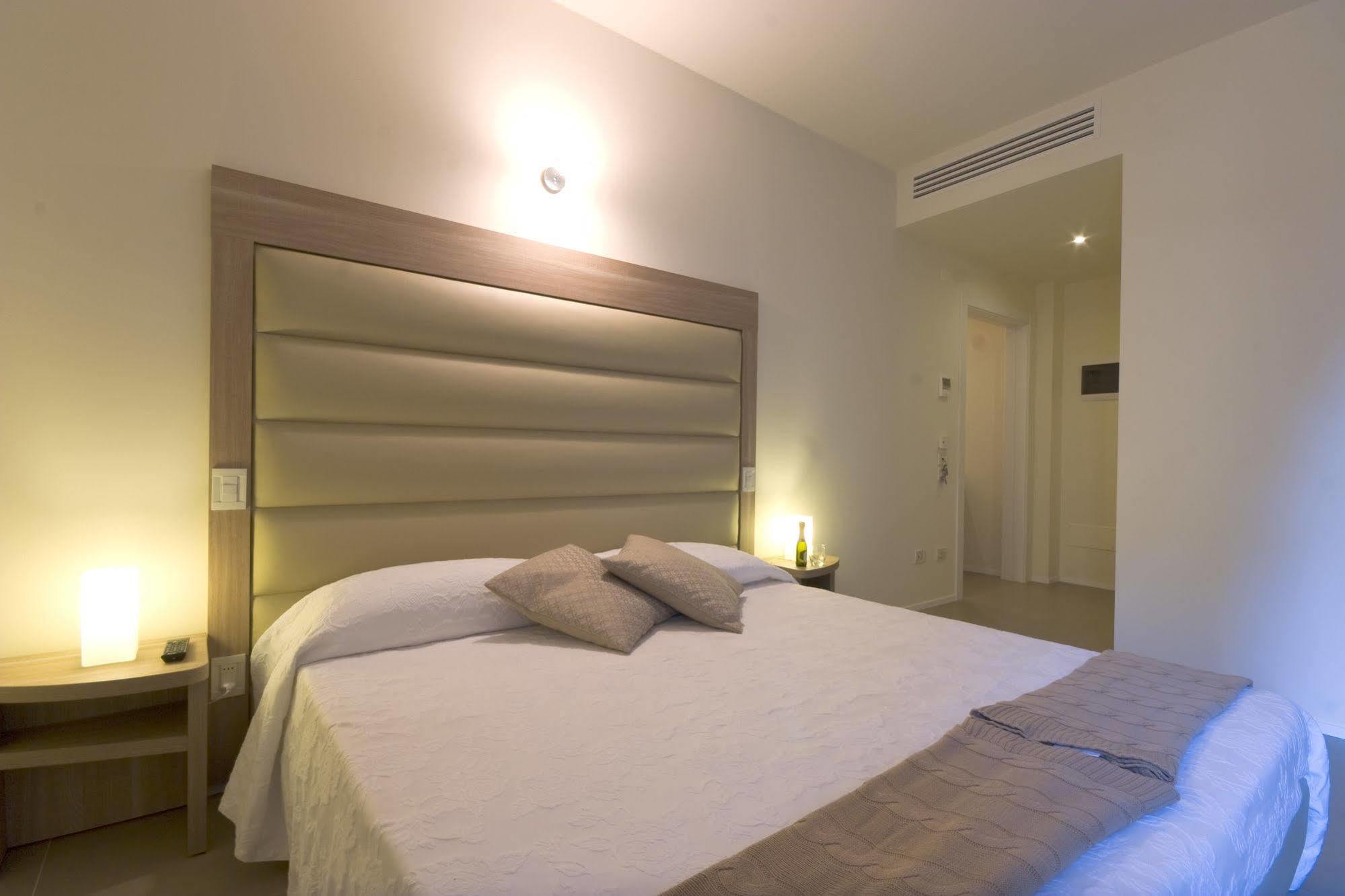 Palazzo Ruschioni Boutique Hotel Camerano Bagian luar foto